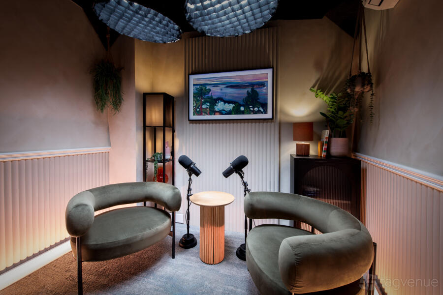 Podcast Studio 2 Podcast Studio 2