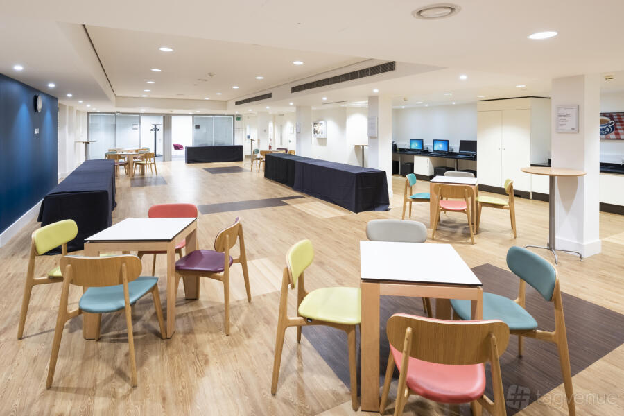Williams Lounge at