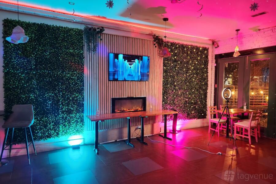 Tropical Themed Space at TacoTaco in Kensington Market, Toronto, ON