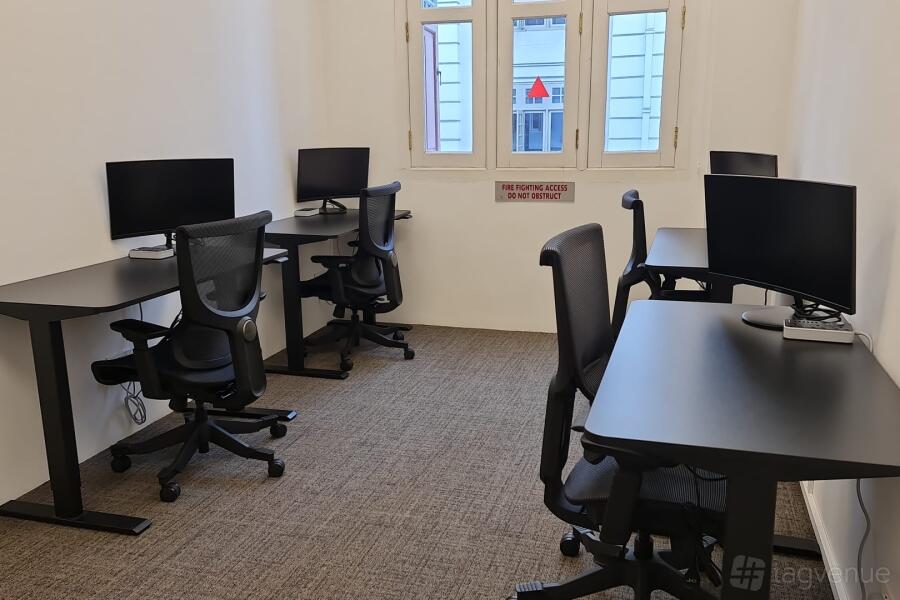 4 Pax Day Office 4 Pax Day Office