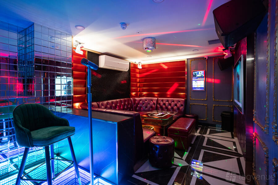 Party Room Deluxe Plus 802 at Players Party Rooms in Coventry
