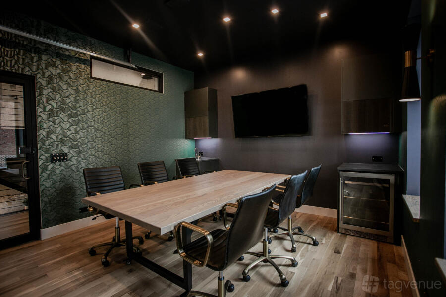 Large Meeting Room Large Meeting Room