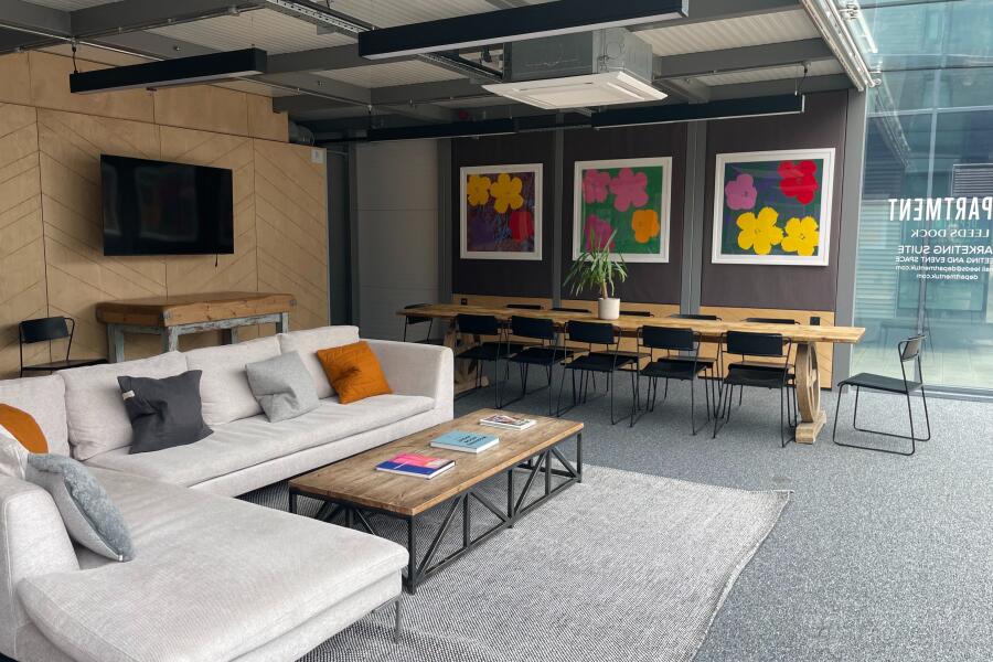 Meeting and Networking Space Meeting and Networking Space