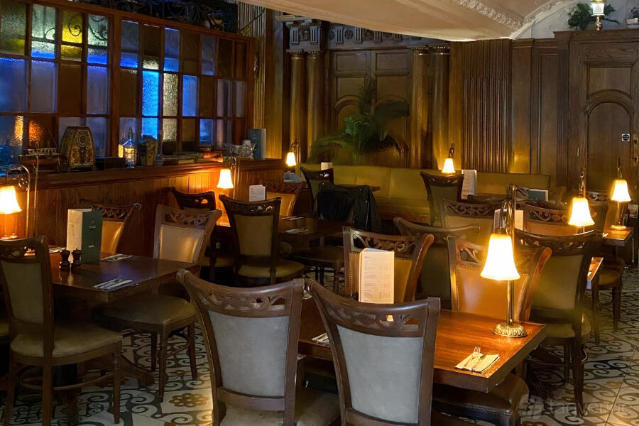 Restaurant - Semi-Private at