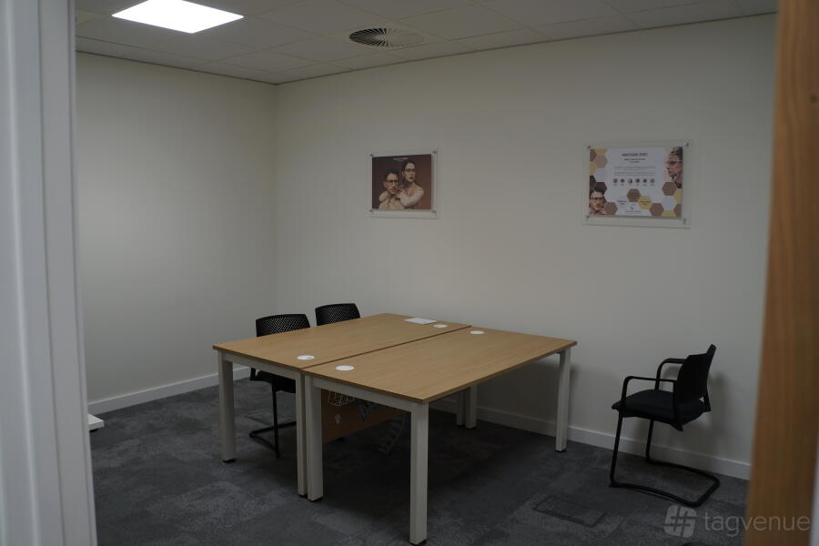 Board Room 5 (Puncta) Board Room 5 (Puncta)