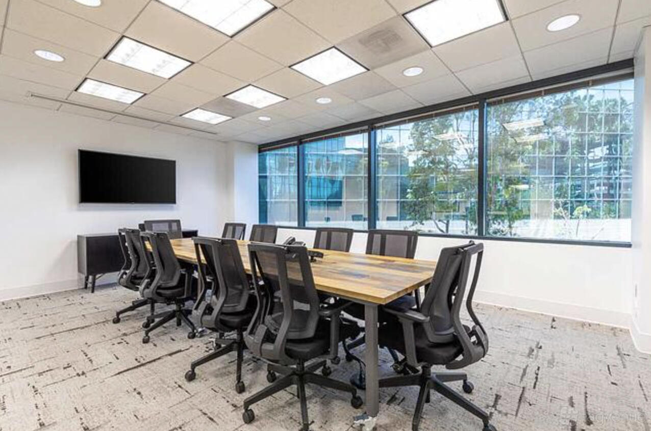 Large Conference Room - Premier Workspaces - Executive Tower - Event ...