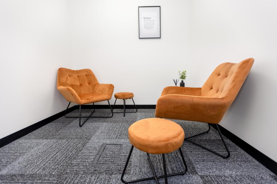 Medium Meeting Room Medium Meeting Room