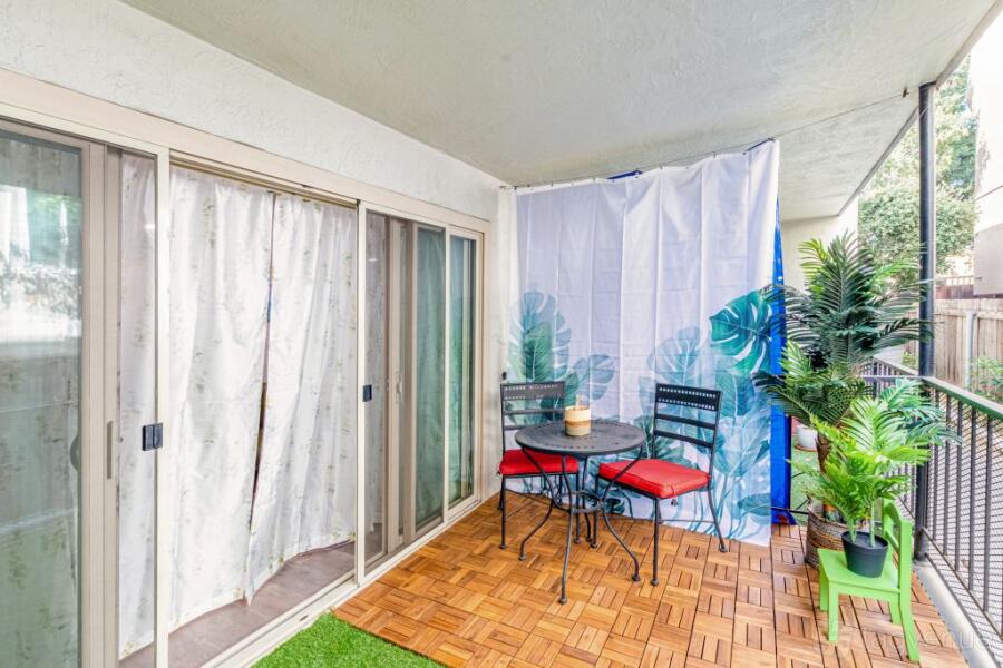 Entire Space with Terrace Entire Space with Terrace