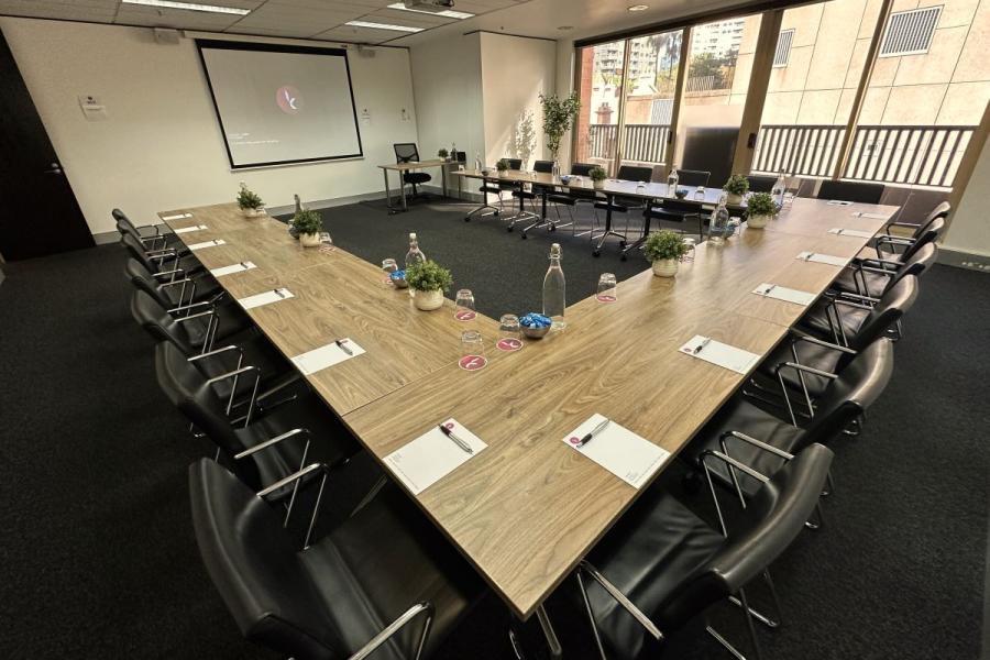 Medium Room at
