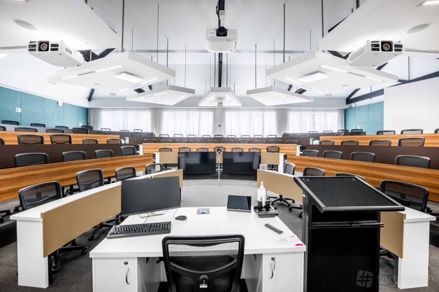 Lecture Theatres (Hybrid) Lecture Theatres (Hybrid)