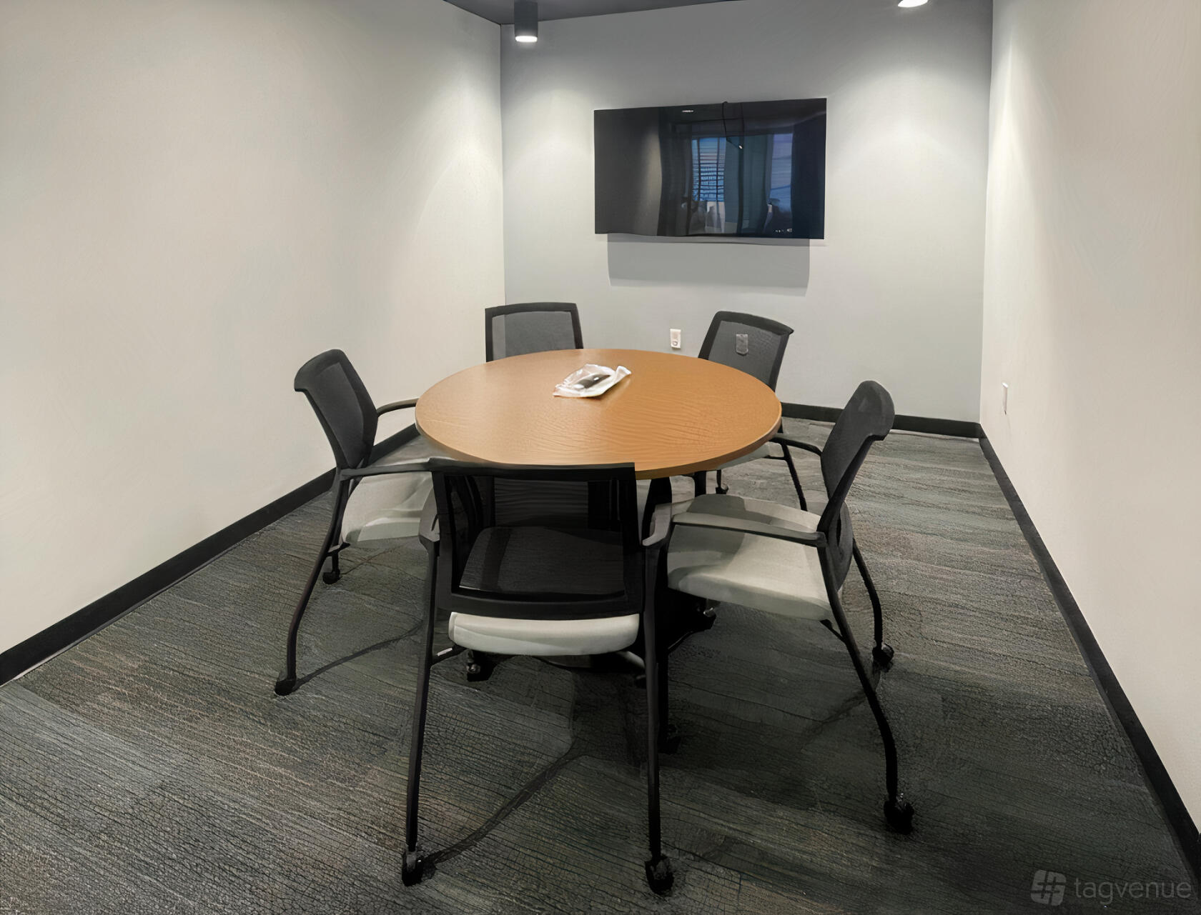 Meeting Room 3 - Co-Work LatAm Brickell - Event Venue Rental - Tagvenue.com
