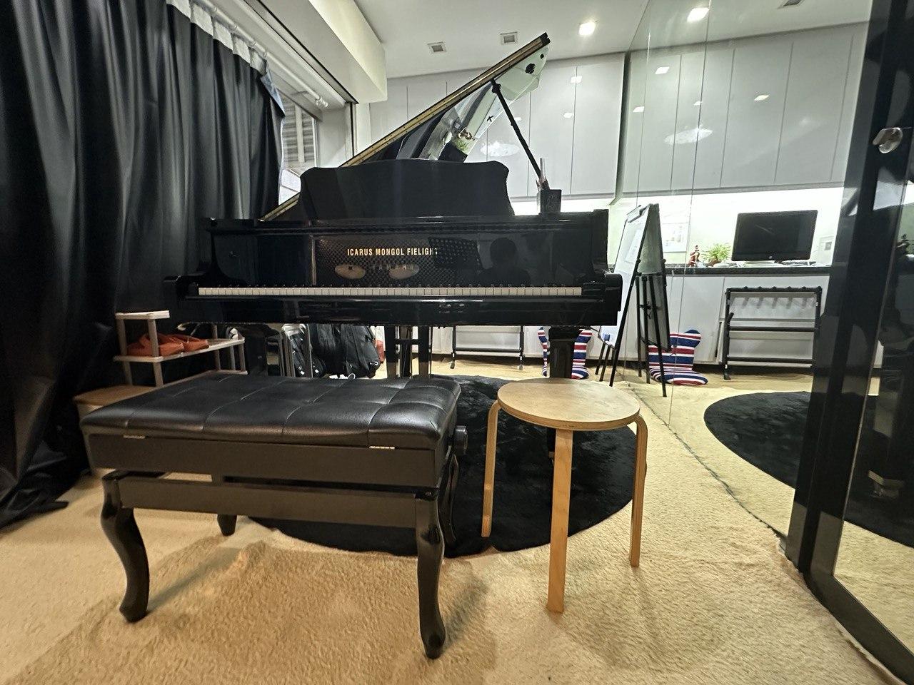Grand Piano Studio - Key Signature Music Studio - Event Venue Rental ...