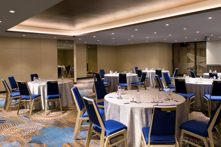 Coleman Room at Four Points by Sheraton