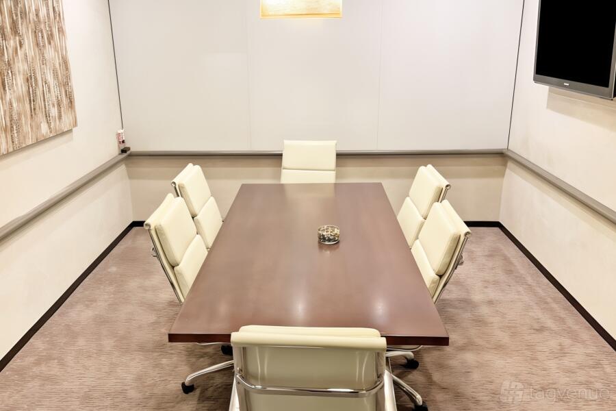 Medium Conference Room Medium Conference Room