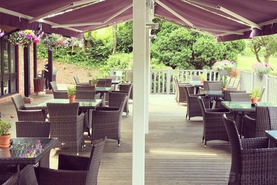 Wycombe Heights Venue Hire in High Wycombe | Photos & Prices