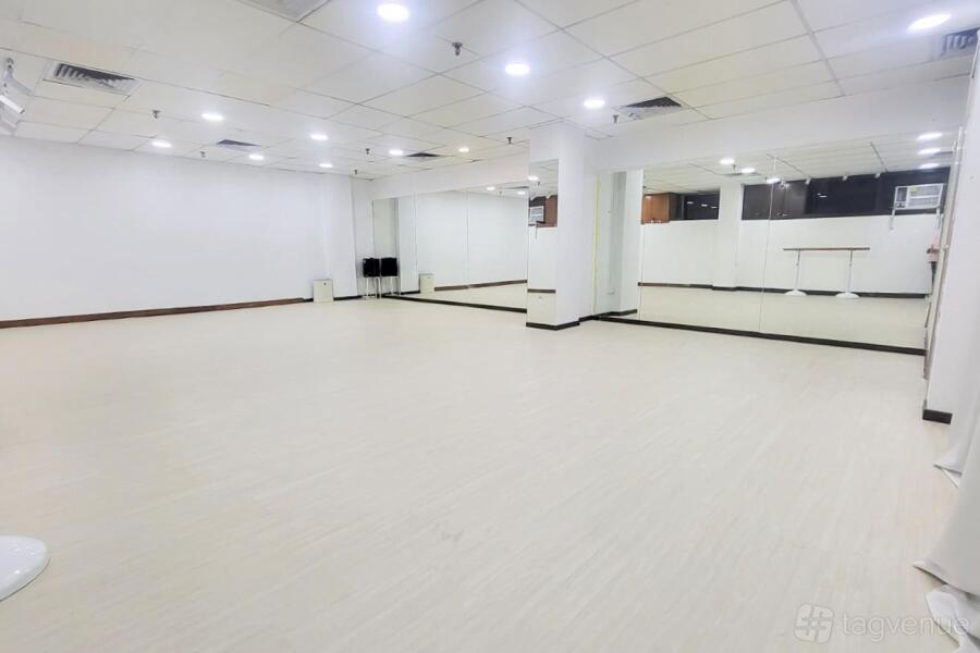 Entire Studio Entire Studio