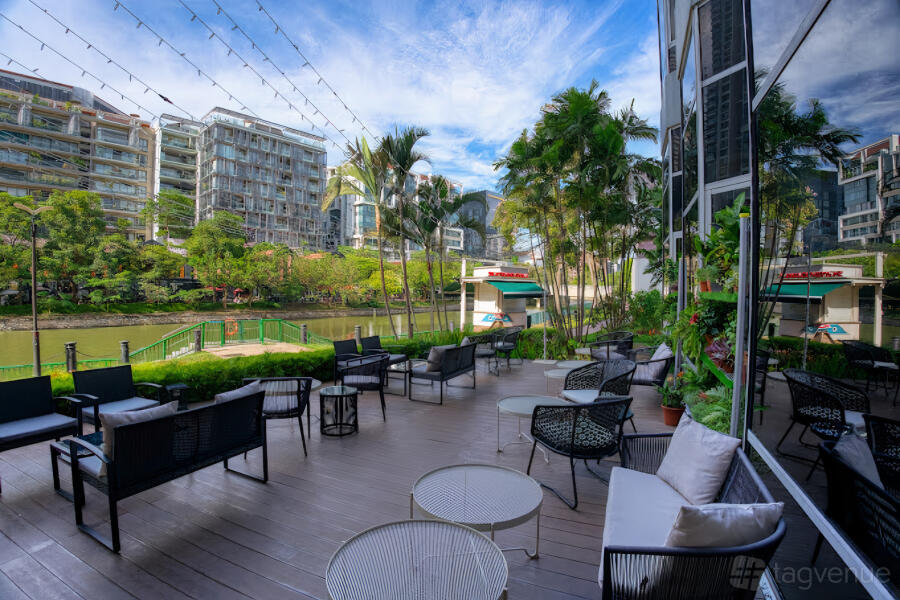 Outdoor Terrace at The Best Brew