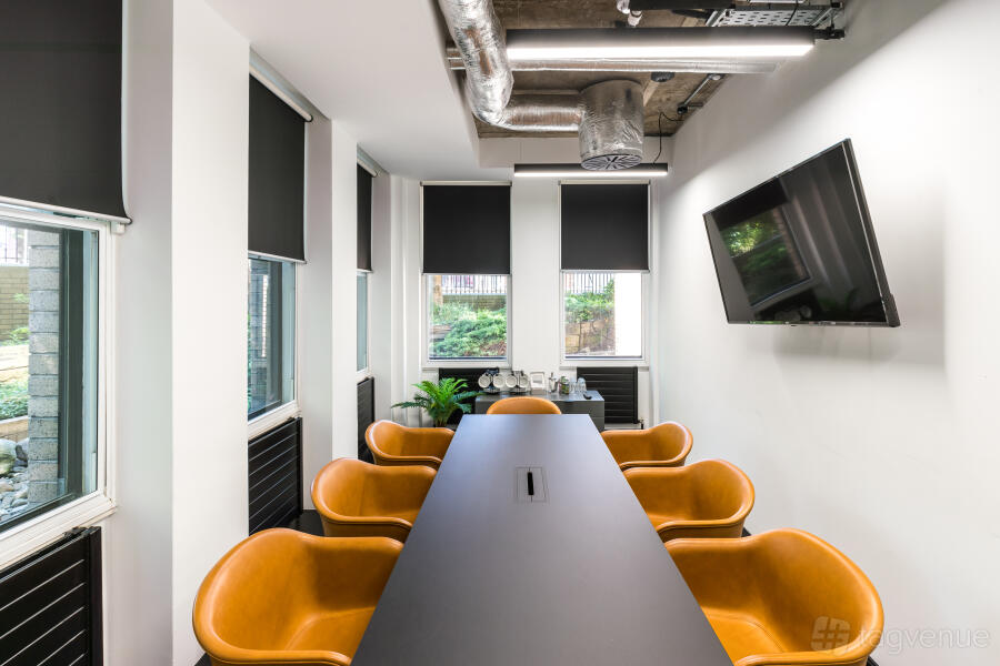 Rhymes at Iconic Offices | The Greenway