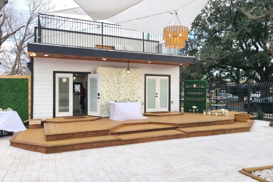 Intimate Unique Bungalow at Verandas Events in Independence Heights, Houston, TX
