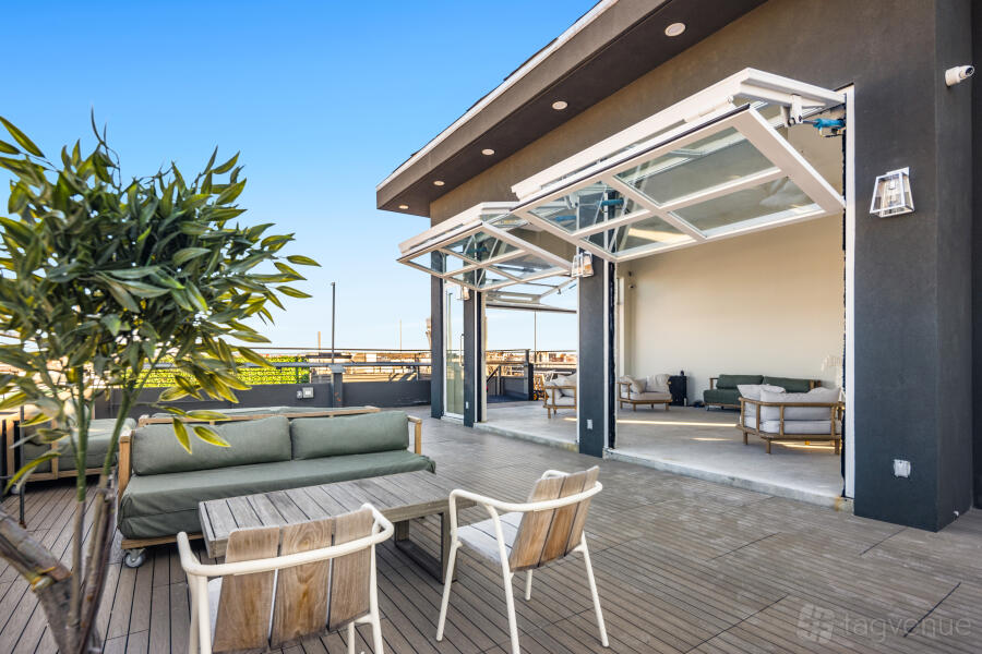 Bogart House (Penthouse) at Bogart House