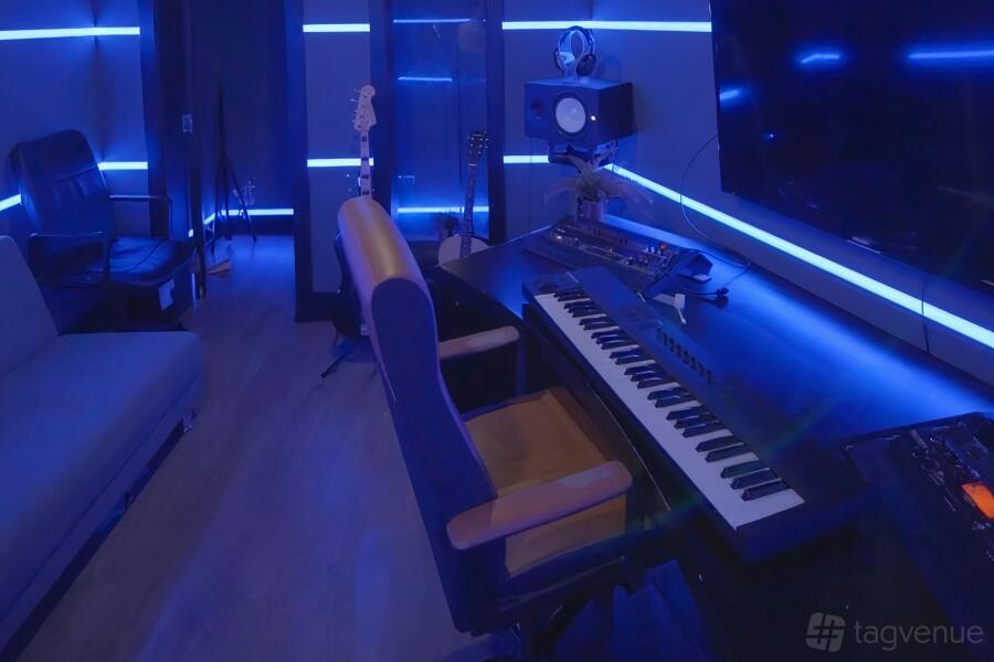 LED Room 1 LED Room 1