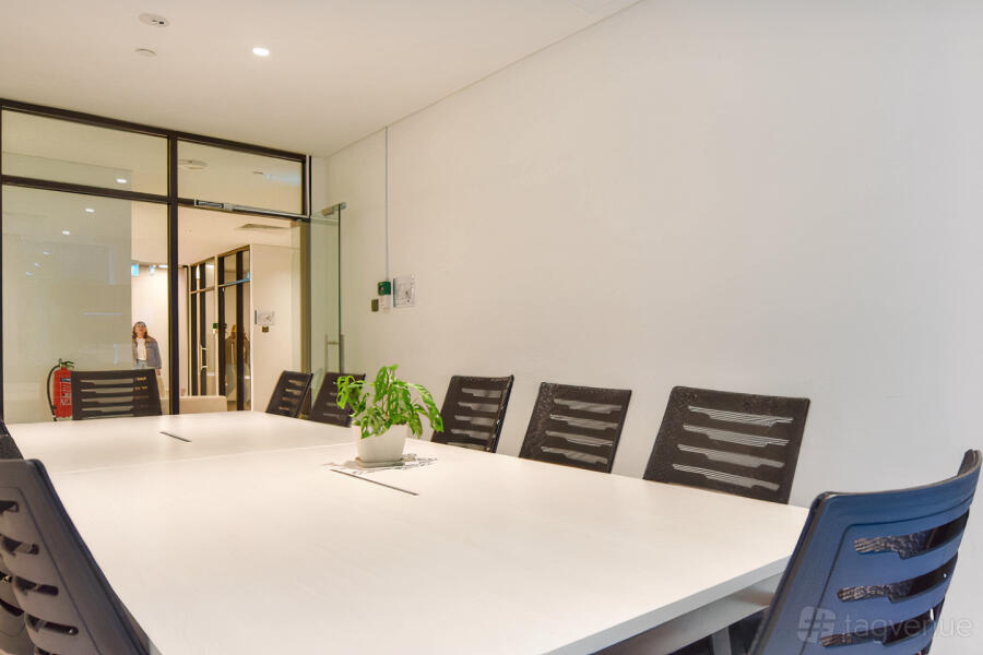 Boardroom for 8 Pax at Trehaus
