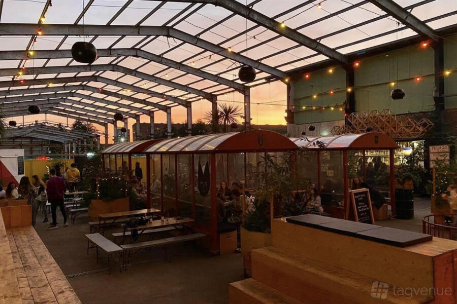 Whole venue Whole venue