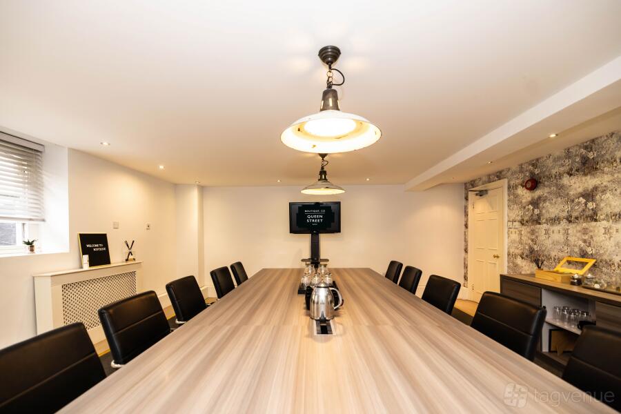 12 Person Boardroom 12 Person Boardroom