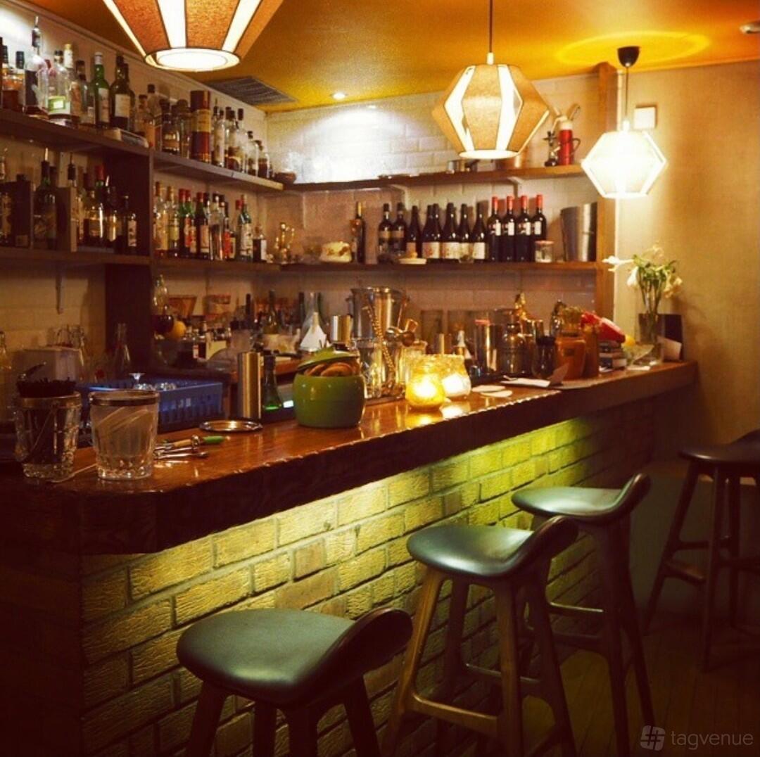 Bar Area - Keystone Crescent - Event Venue Hire - Tagvenue.com