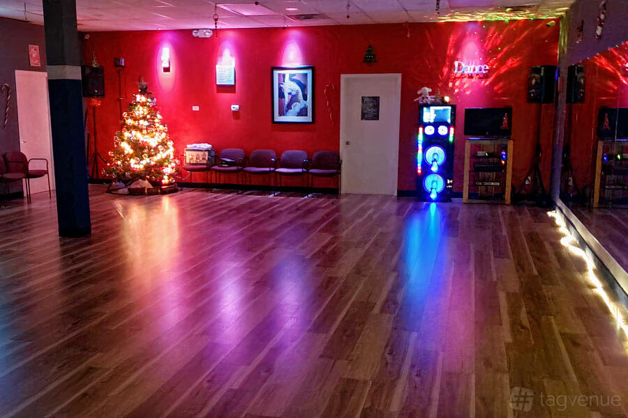 Theater / Dance Studio Theater / Dance Studio