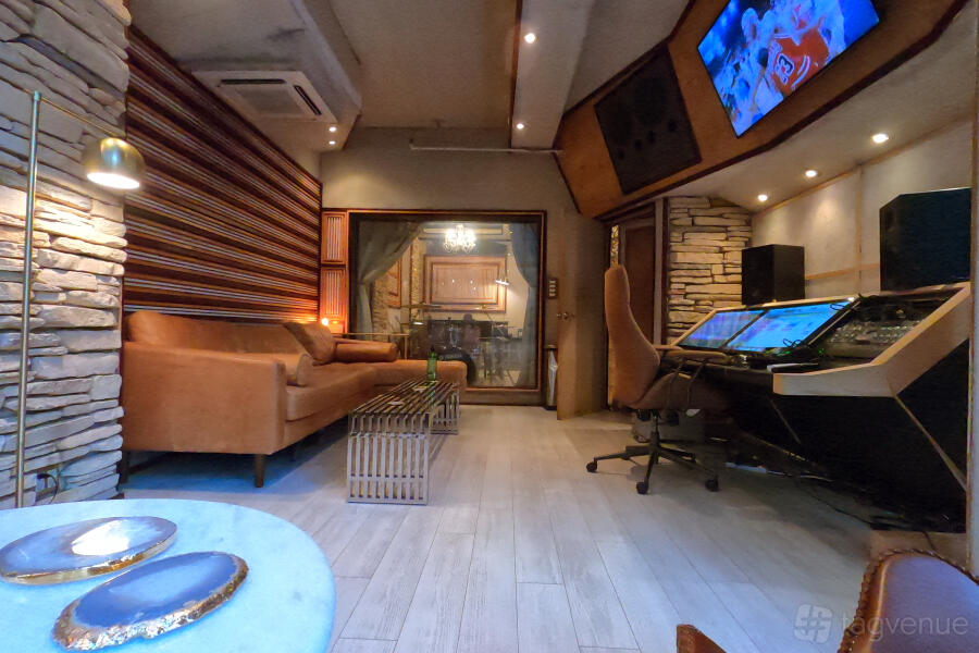 Recording Studio + Steinway Recording Studio + Steinway