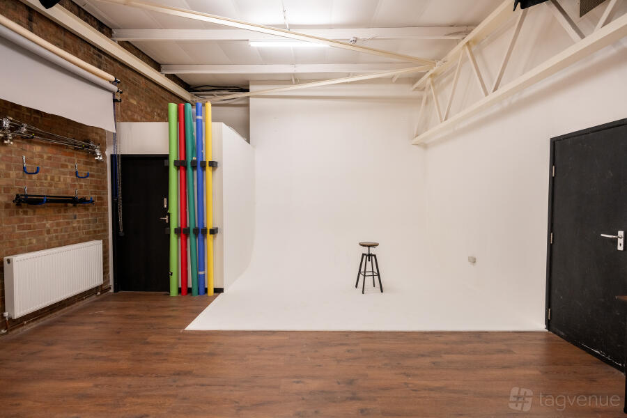 Entire Studio Entire Studio