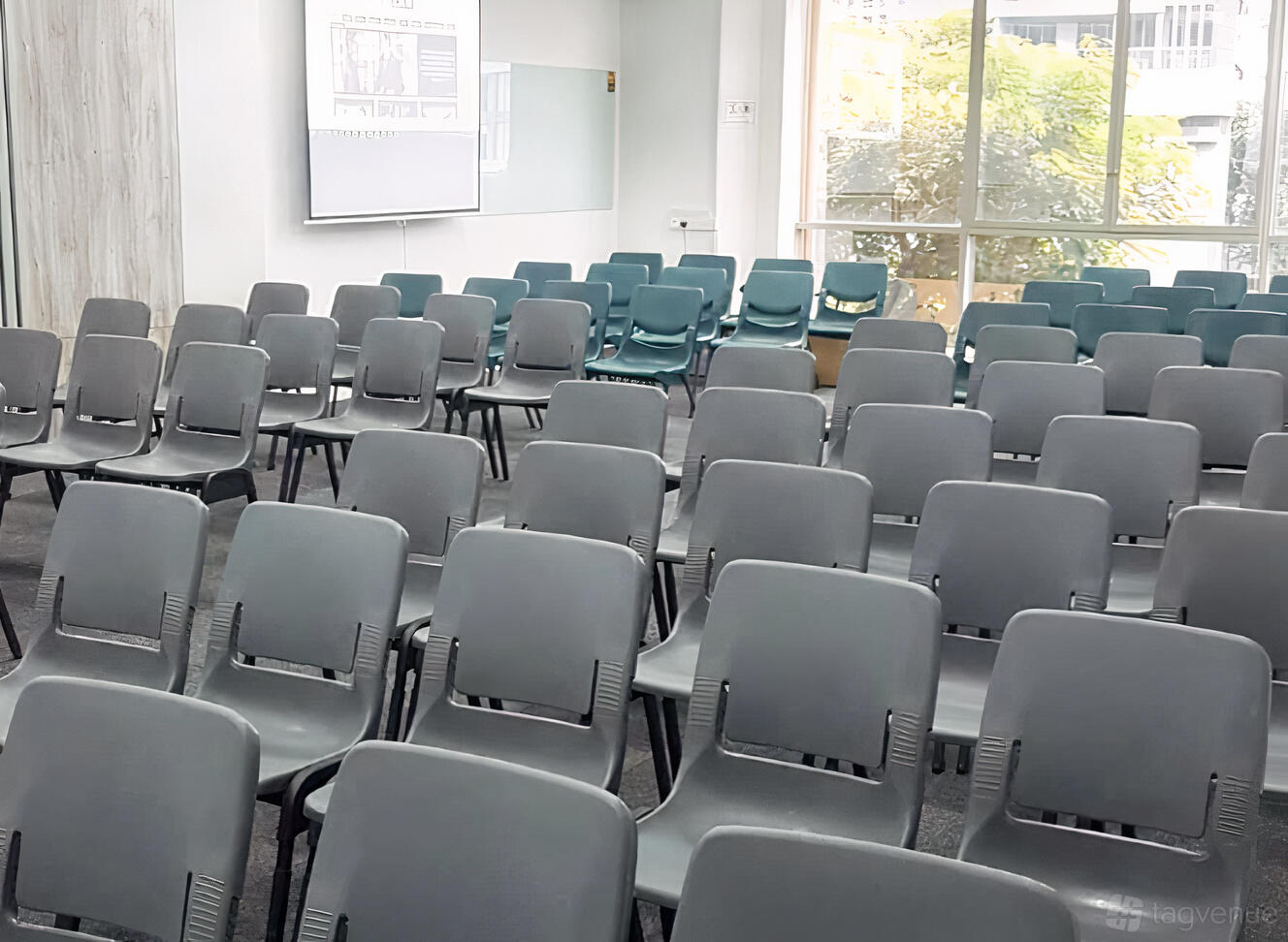 First Order Room First Class Room #05-20 - Synergy Room Singapore Shopping Centre ...