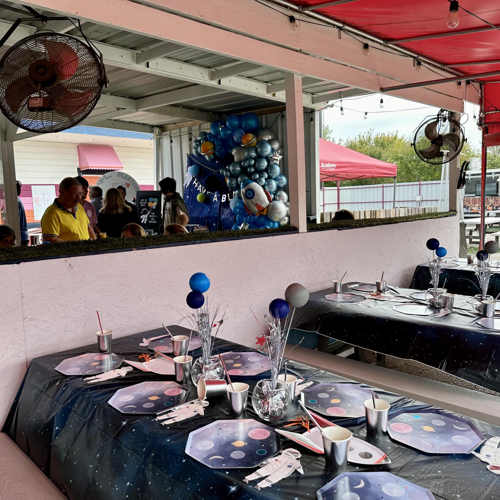 Entire Venue - The Shindig Social - Event Venue Rental - Tagvenue.com