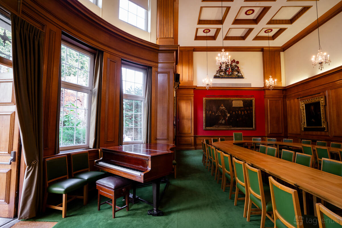 Stumpy Surgeons Hall Barber-Surgeons’ Hall - Wedding & Event Venue Hire - London - Tagvenue.com