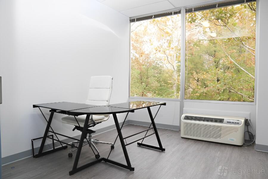 Private Day Office Private Day Office