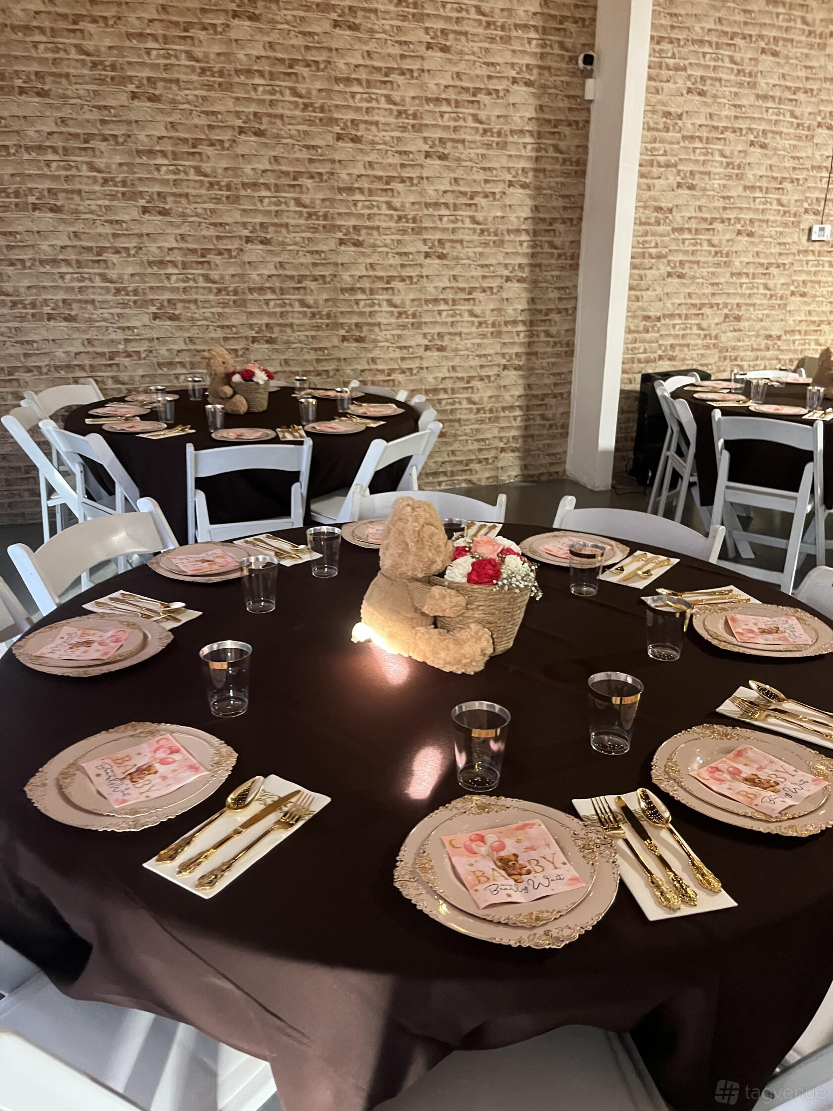 Rustic Event Space - Yaya’s Showroom - Event Venue Rental - Tagvenue.com