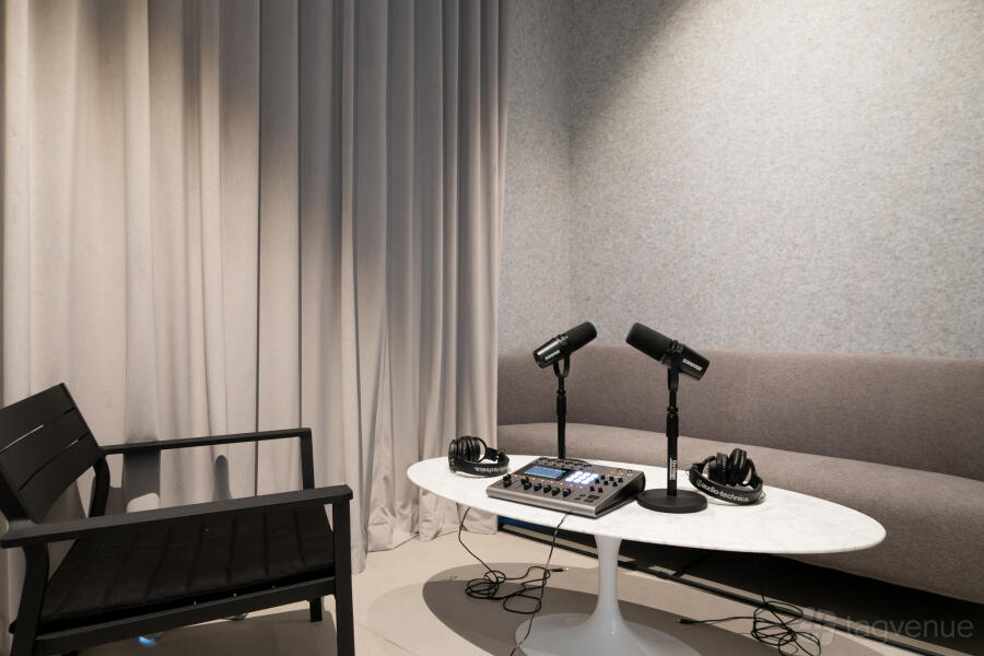 Podcast Lounge Podcast Lounge