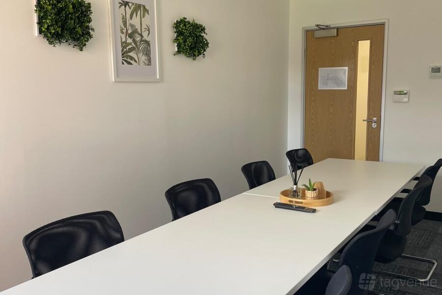 Small Meeting Room Small Meeting Room