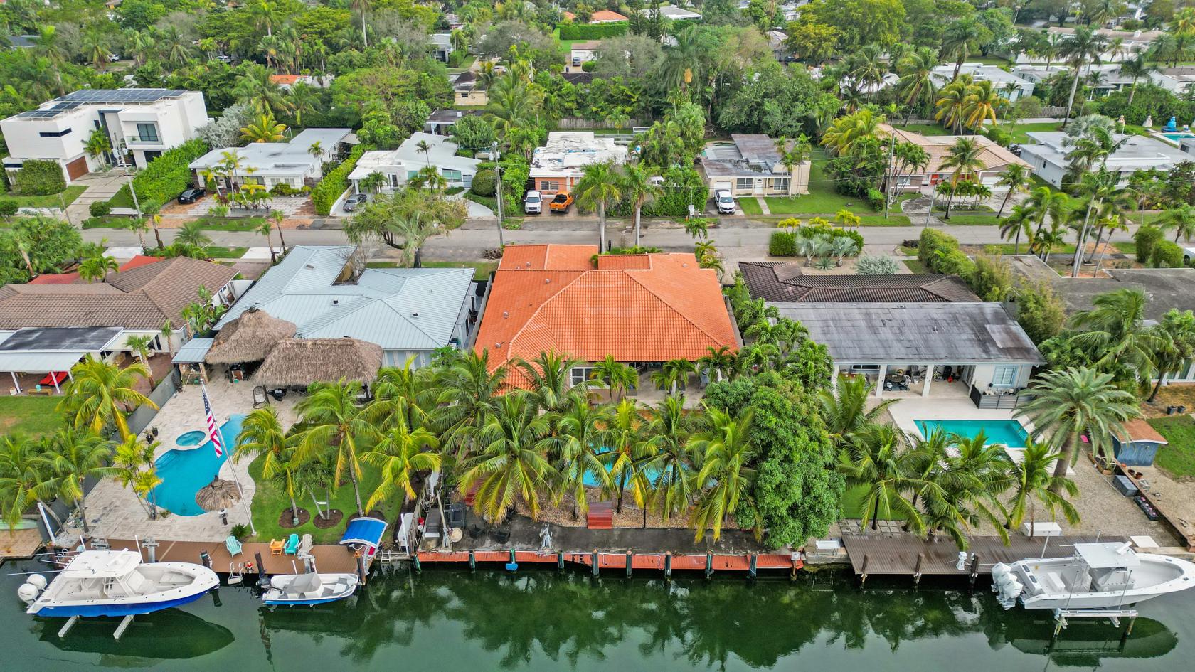 Stunning 5BR House near the water! - Wedding & Event Venue Rental ...