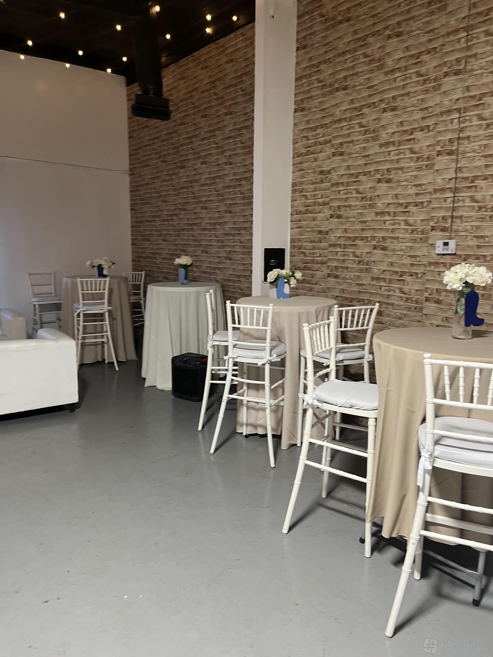 Rustic Event Space - Yaya’s Showroom - Event Venue Rental - Tagvenue.com