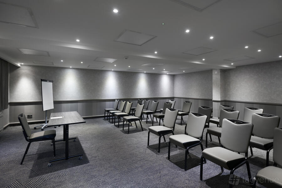 Badminton Suite at