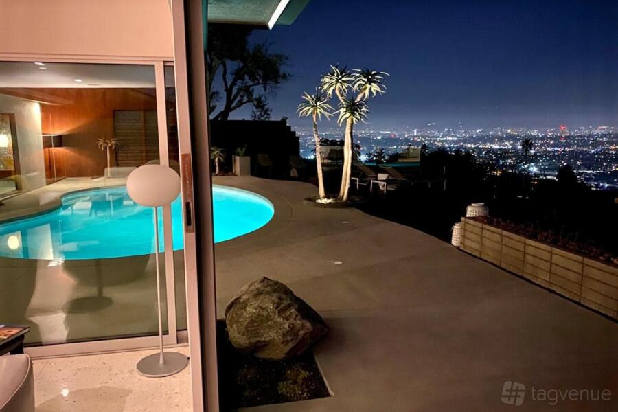 Elegant Midcentury Residence Elegant Midcentury Residence