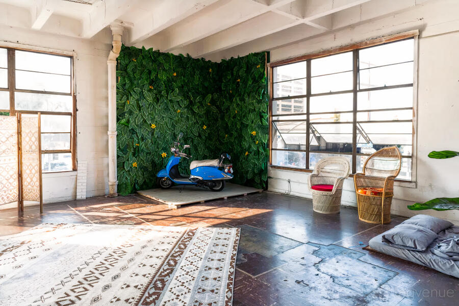 Hill 4 - Jungle room at