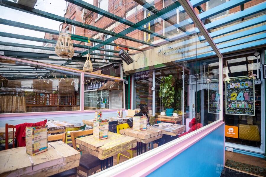 Terrace *FREE HIRE* Terrace *FREE HIRE*
