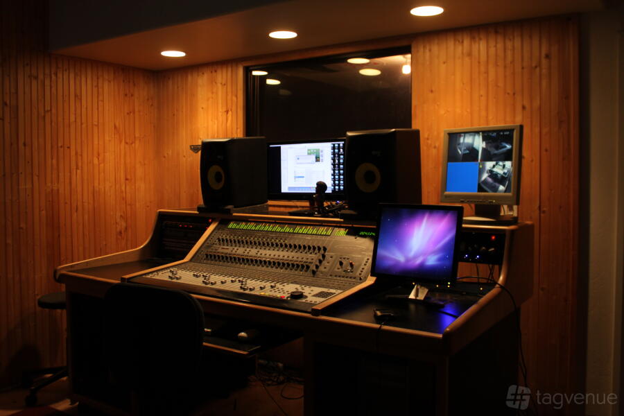 Hookmaster Studios Hookmaster Studios