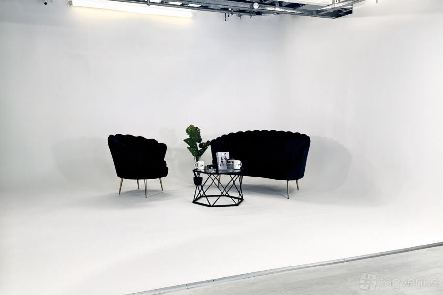 White Infinity Cove at A&B Films Studio