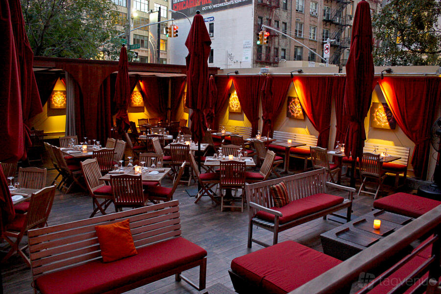 Entire Restaurant Entire Restaurant