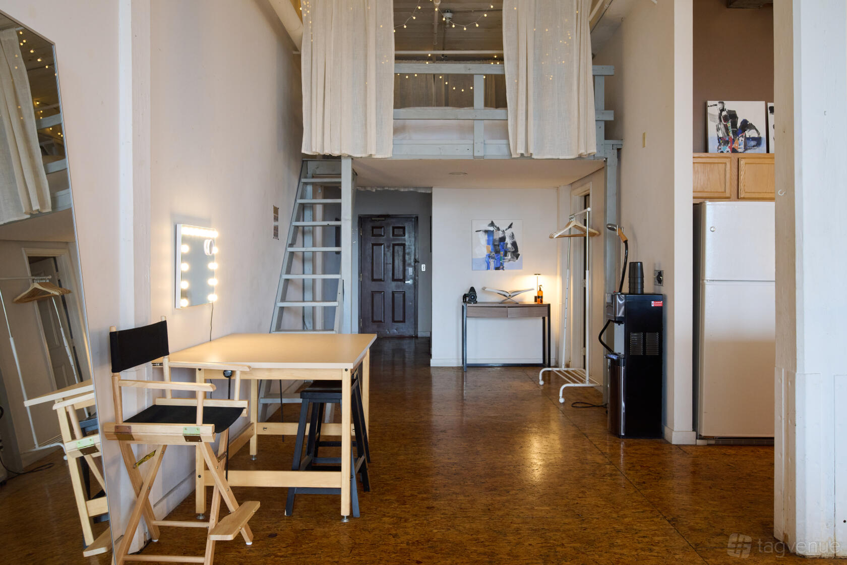 Minimal Loft for Meetings - Seattle Loft 305 - Event Venue Rental ...
