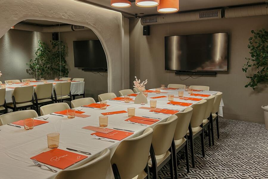 Private Dining/Meeting Room Private Dining/Meeting Room